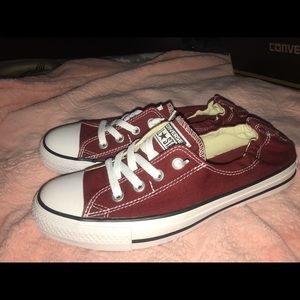 MAROON CONVERSE
